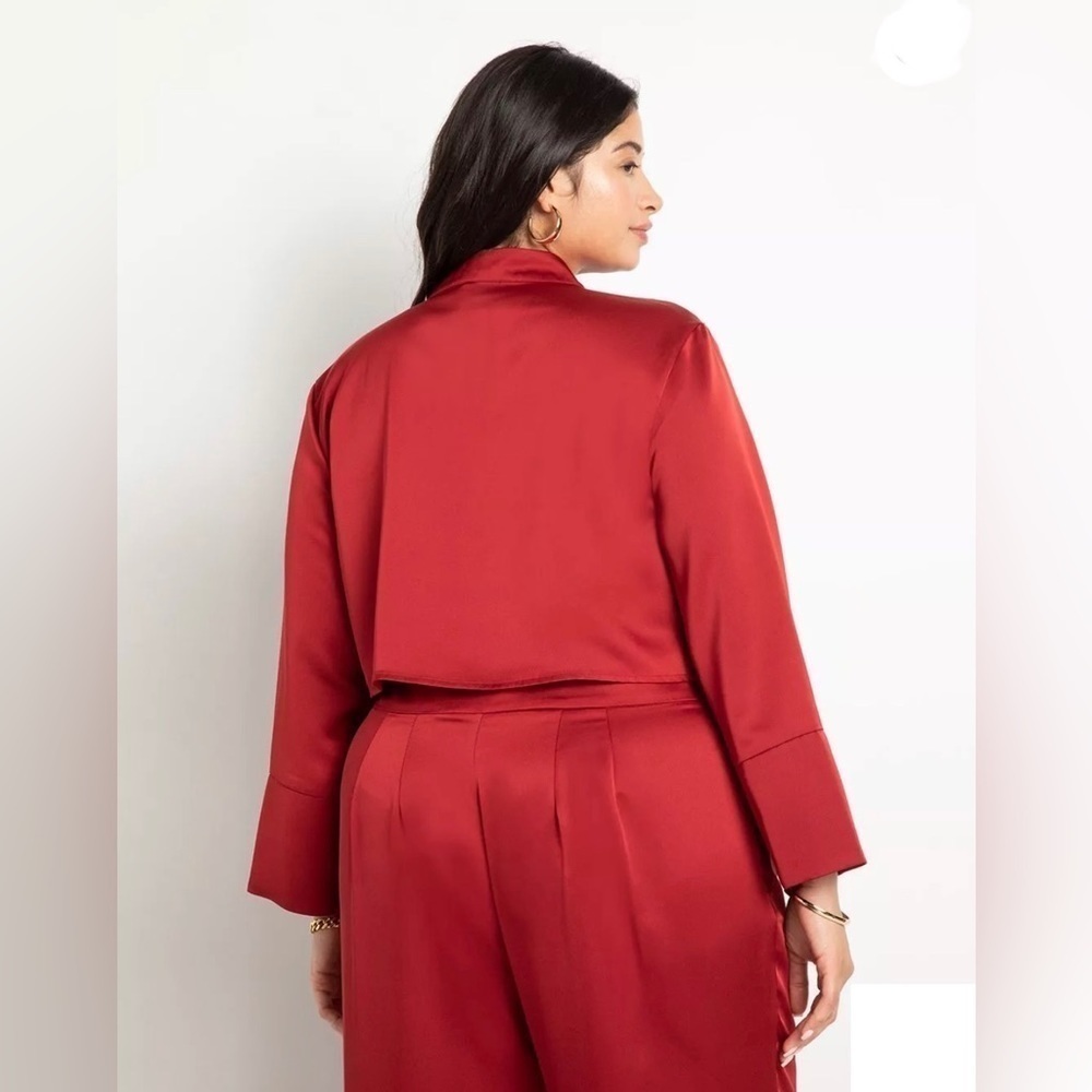 ELOQUII CROPPED SATIN BLOUSE - Picture 2 of 5